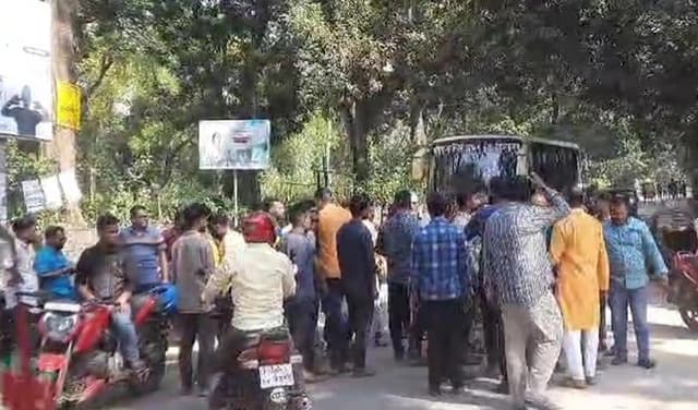 টাঙ্গাইলে অবরোধবিরোধী মিছিলে আ.লীগের দুই গ্রুপের সংঘর্ষে আহত ৩