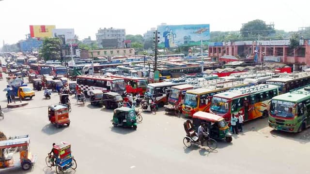 স্বাভাবিক বরিশালে সতর্ক মহানগর আওয়ামীলীগ ॥ বিএনপি জামায়াতের ১১ নেতাকর্মী গ্রেপ্তার, বিজিবি মোতায়েন