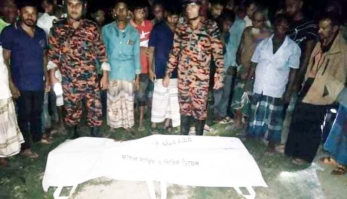 নবাবগঞ্জে ট্রাক্টর মোটরসাইকেল মুখোমুখি সংঘর্ষে নিহত এক