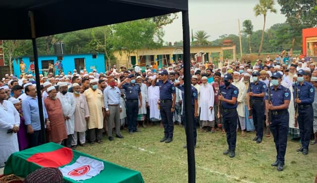 দেবীদ্বারে বীর মুক্তিযোদ্ধা আবুল বাশারের রাষ্ট্রীয় মর্যাদায় দাফন