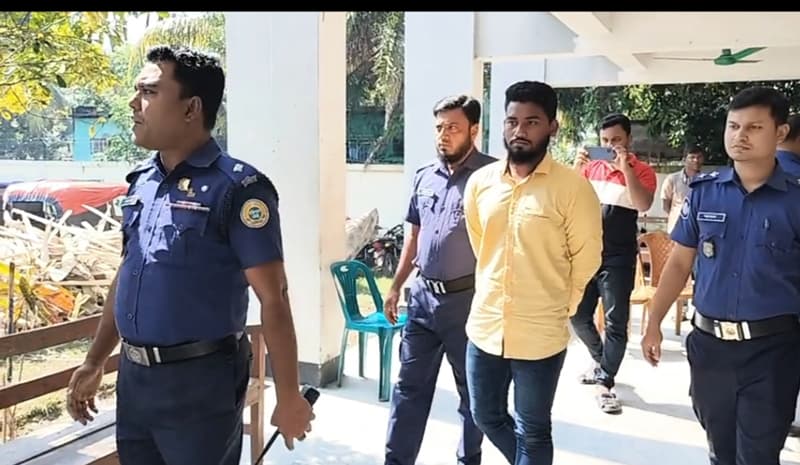 মহিপুরে প্রধানমন্ত্রীর ছবি বিকৃত করে ফেসবুকে পোস্ট, গ্রেফতার-১