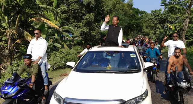 বিএনপি-জামায়াতের নৈরাজ্যের বিরুদ্ধে কুমিল্লায় মোটরসাইকেল শোডাউন