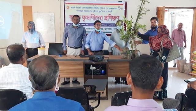 আশাশুনিতে পারিবারিক পুষ্টিবাগান স্থাপনে প্রশিক্ষণ অনুষ্ঠিত
