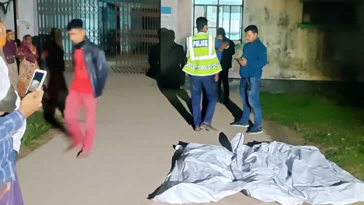 মোটরসাইকেল দুর্ঘটনায় ৩ কিশোর নিহত