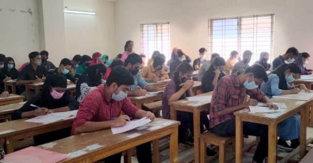 সাত কলেজের ভর্তি পরীক্ষা শুরু