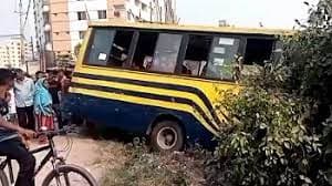 রাজধানীতে বাসে আগুন, দগ্ধ ১