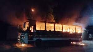 গাজীপুরে দুই বাসে আগুন