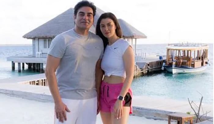 জর্জিয়াকে নিয়ে অভিসারে আরবাজ