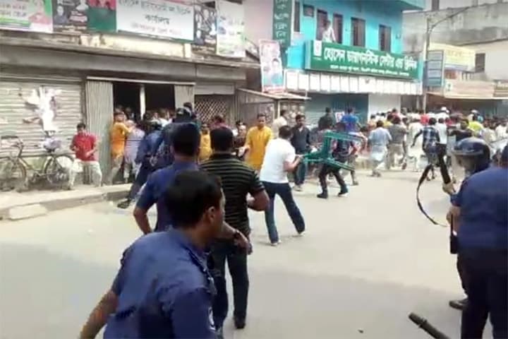 কিশোরগঞ্জে পুলিশ-বিএনপি সংঘর্ষ, গুলি