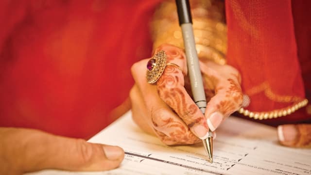 কাবিনের টাকা নিয়ে বনিবনা না হওয়ায় হুলুস্থুল কান্ড, পালিয়ে গেছে প্রেমিক!