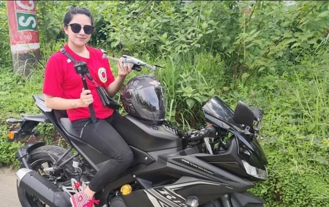 বাইকার রিয়াকে খুঁজছে পুলিশ