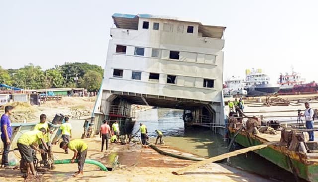 দুই কোটি ব্যয়ে ‘আমানত শাহ’ ফেরি উদ্ধার