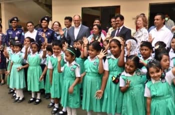 বাংলাদেশের শিশুরা সাহসী, টিকা নিতে ভয় পায় না : মার্কিন রাষ্ট্রদূত