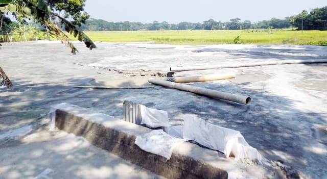 ডাসারে আ.লীগ নেতার বিরুদ্ধে কালভার্টের মুখ ভরাটের অভিযোগ