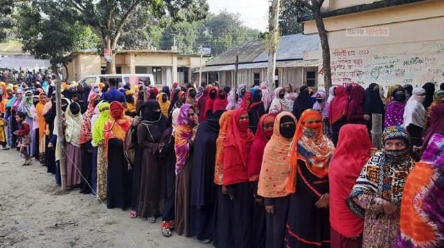 দ্বিতীয় ধাপে ৮৩৫ ইউপিতে ভোটগ্রহণ শুরু