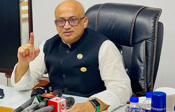 প্রধানমন্ত্রী চাইলে আগুনেও ঝাঁপ দেব: মুরাদ