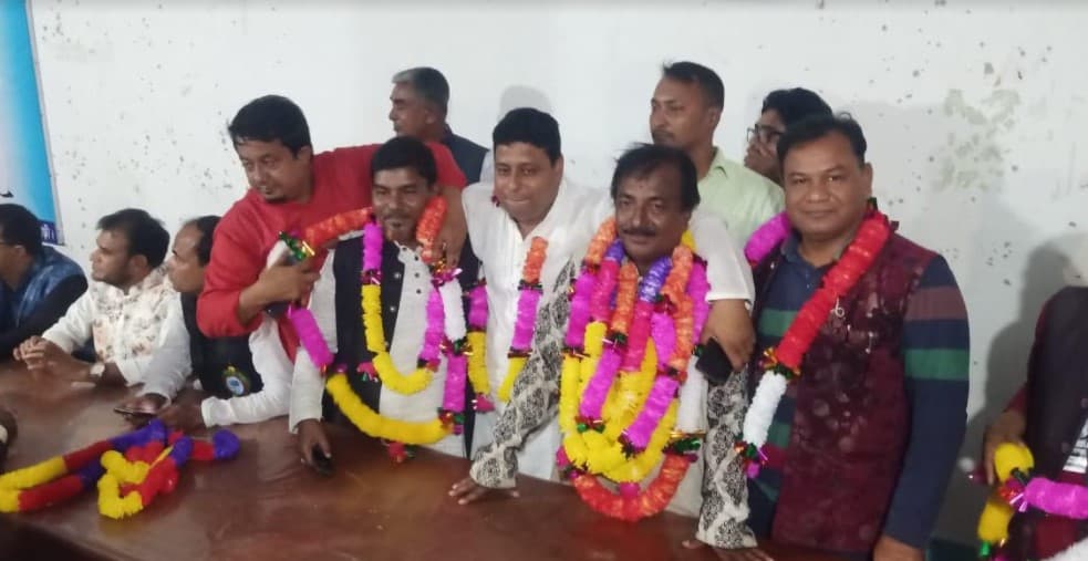 গোয়ালন্দে আওয়ামীলীগের গোলজার ও আমজাদ চেয়ারম্যান নির্বাচিত