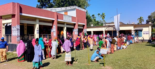 ভূরুঙ্গামারীতে ২য় ধাপে ইউপি নির্বাচনের ভোট গ্রহণ চলছে