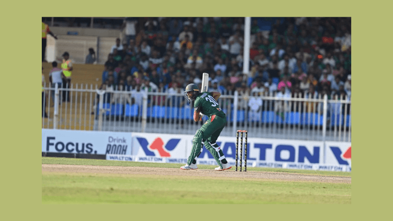মাহমুদউল্লাহর ২ রানের জন্য শতক মিস , তবে লড়াই করার মতো রান পেল বাংলাদেশ