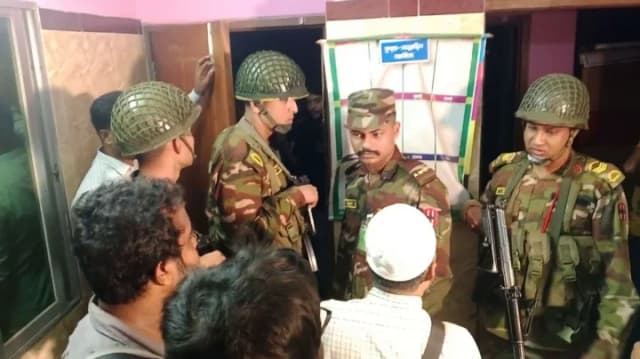 নিজের ছেলে মা কে মেরে ডিপ ফ্রিজে লুকিয়ে রাখেন