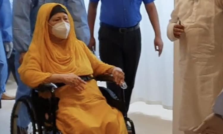 ফের হাসপাতালে ভর্তি খালেদা জিয়া