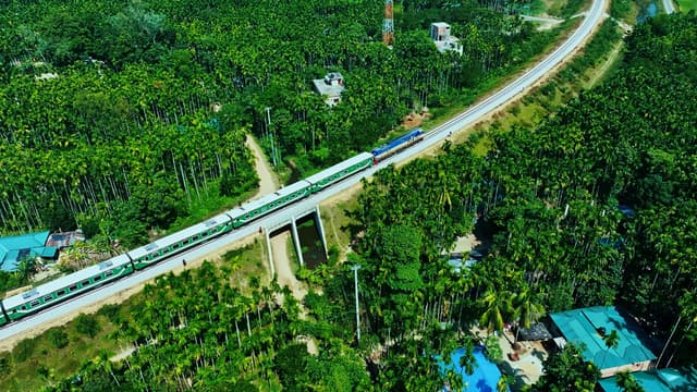 ঢাকা-কক্সবাজার ট্রেনের সময়সূচি ও ভাড়া তালিকা জেনে নিন