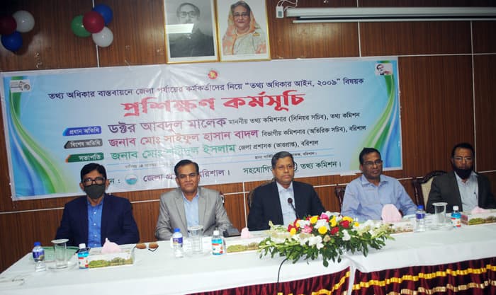 বাংলাদেশ আজ বিশ্বকে ঋন দেয়, কর দিতে পারে : তথ্য সচিব