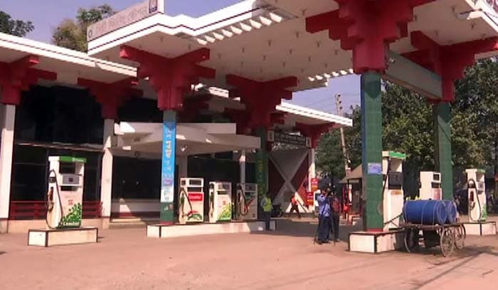 তেলের দাম বৃদ্ধি: অশান্ত শিল্প খাত