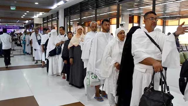 হাজিদের ইমিগ্রেশন দেশের বিমানবন্দরেই, চুক্তির খসড়া অনুমোদন