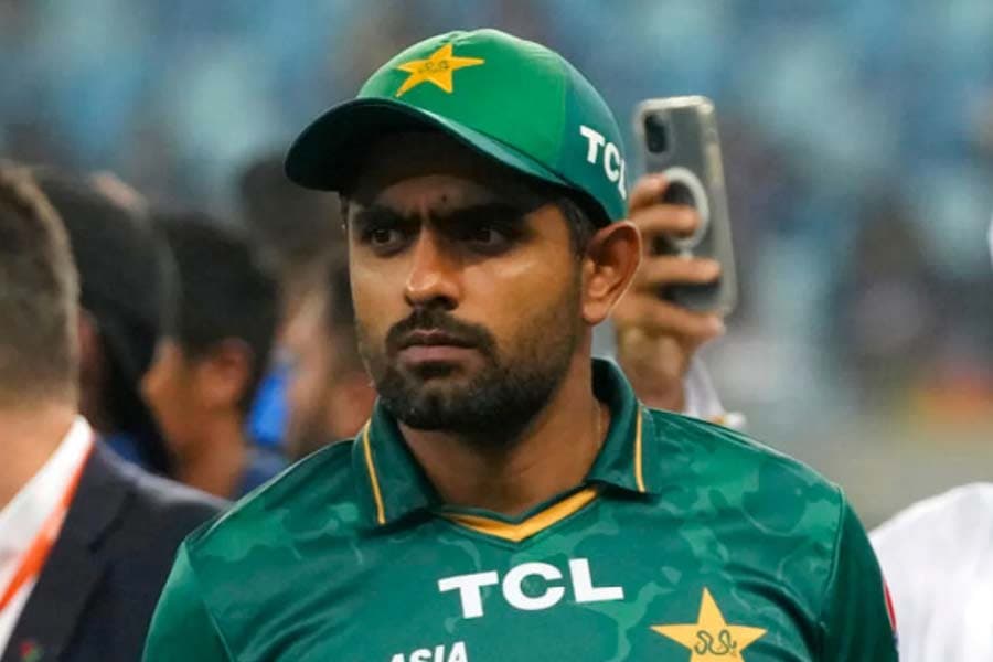 অধিনায়কত্ব ছাড়লেন বাবর আজম