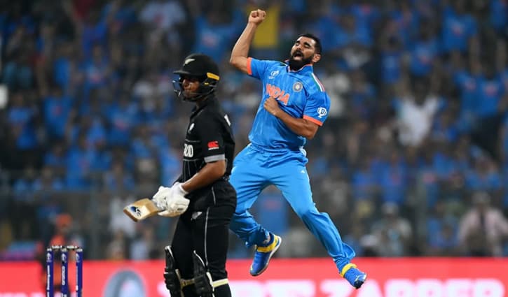 কিউইদের স্বপ্ন ভেঙে ফাইনালে ভারত