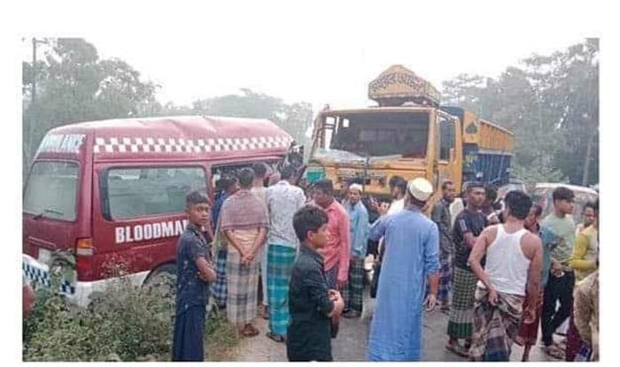 লাশ পৌছাতে গিয়ে চালক নিজেই ফিরলেন লাশ হয়ে