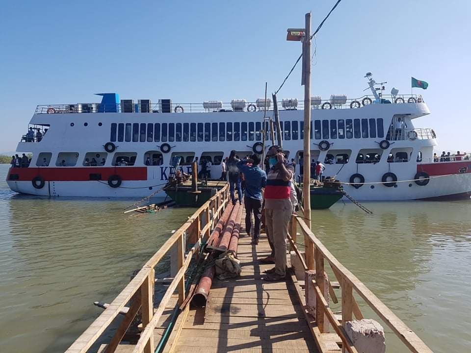 টেকনাফ-সেন্টমার্টিন নৌ রুটে পর্যটক জাহাজ চলাচল শুরু