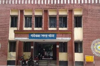 পিঠা খেতে গিয়ে বাসচাপায় নানি-নাতনি নিহত