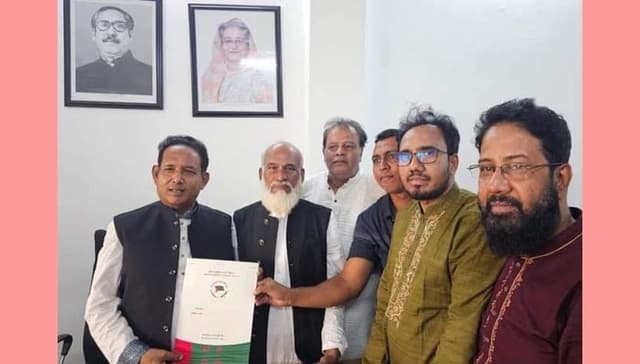 কুমিল্লা-০৪: আ.লীগের দলীয় মনোনয়ন ফরম সংগ্রহ করলেন রোশন মাষ্টার