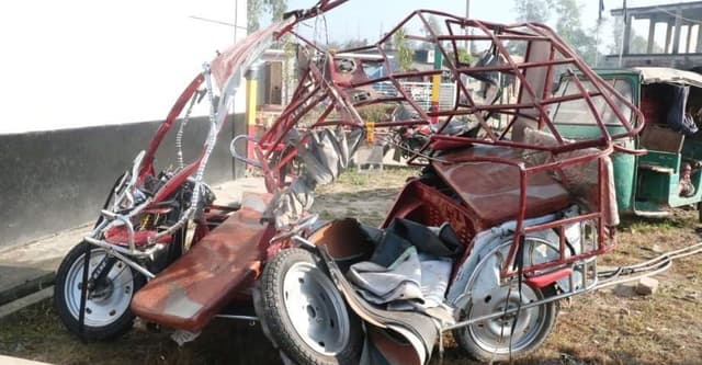বাসের ধাক্কায় ইজিবাইকের ৬ যাত্রী নিহত