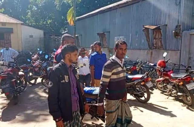 হাতীবান্ধায় তিন গরু চোর আটক