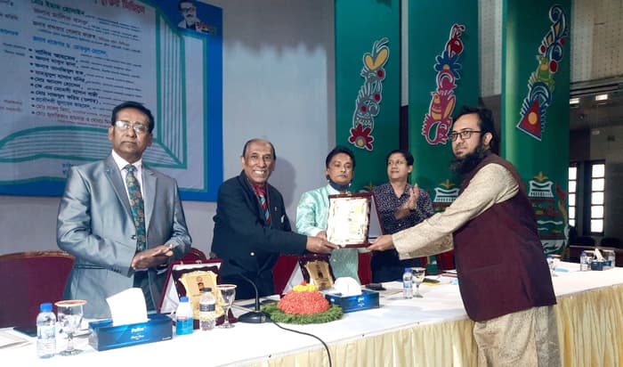 ‘সাদা মনের মানুষ’ সম্মাননা পেলেন প্রকৌশলী জুনায়েদ