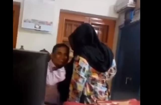 উপজেলা চেয়ার‍ম্যান ও তরুণীর অনৈতিক সম্পর্কের ভিডিও ভাইরাল