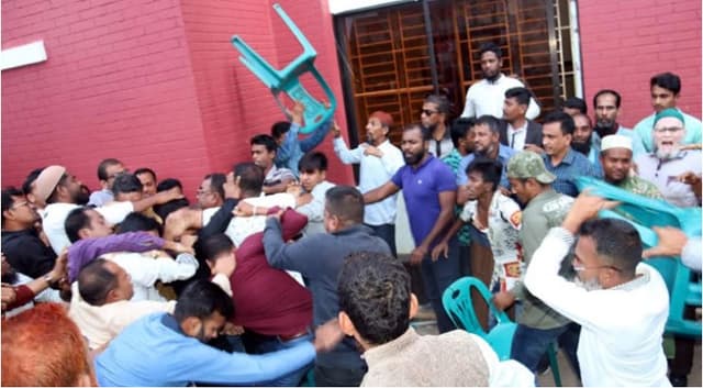 বরিশালে বিএনপির দুই গ্রুপের সংঘর্ষ