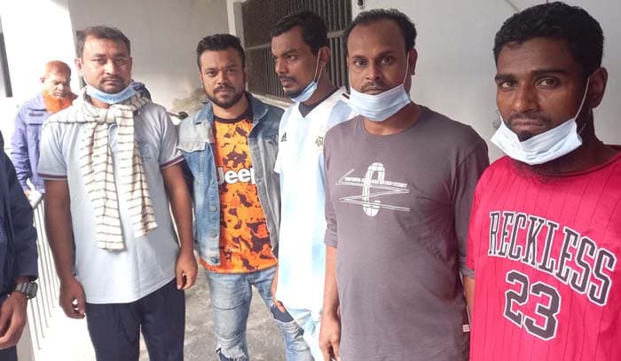 কাউখালীতে নৌকার অফিস ভাংচুরের ঘটনায় গ্রেফতার ৫