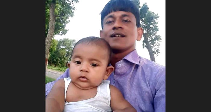 বাবা আর নেই (!) জানেনা মোবিন