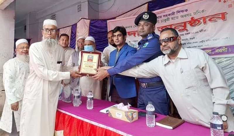 আত্রাইয়ে মাদ্রাসা শিক্ষকের বিদায় সংবর্ধনা অনুষ্ঠিত