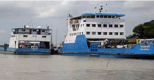 তিন ঘণ্টা পর দৌলতদিয়া-পাটুরিয়ায় ফেরি চলাচল শুরু