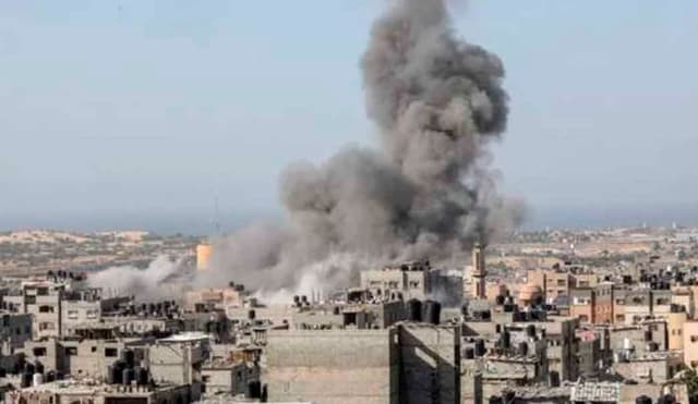 যুদ্ধবিরতির আগে গাজায় স্কুলে হামলা, নিহত ৩০