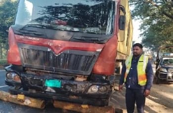 বেপরোয়া গতির লরি চাপায় প্রাণ গেল ৩ জনের