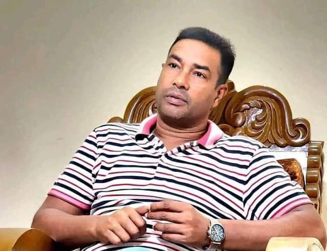 নাশকতার অভিযোগে জেলা সেচ্ছাসেবক দলের সভাপতি গ্রেপ্তার