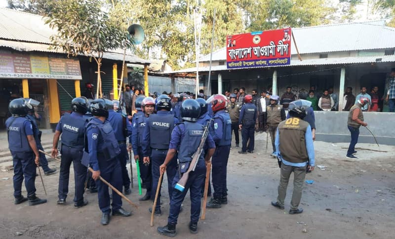 আদিতমারীতে কমিটি নিয়ে আ.লীগের দু'গ্রুপের সংঘর্ষ!