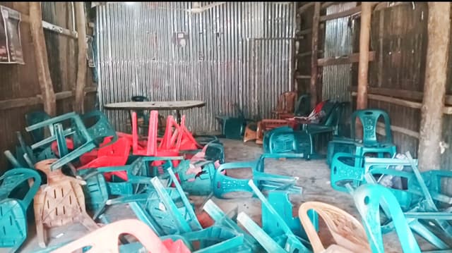 নেত্রকোনার বারহাট্টা বিএনপির অফিস ভাংচুর,  ৫ নেতাকর্মী আহত