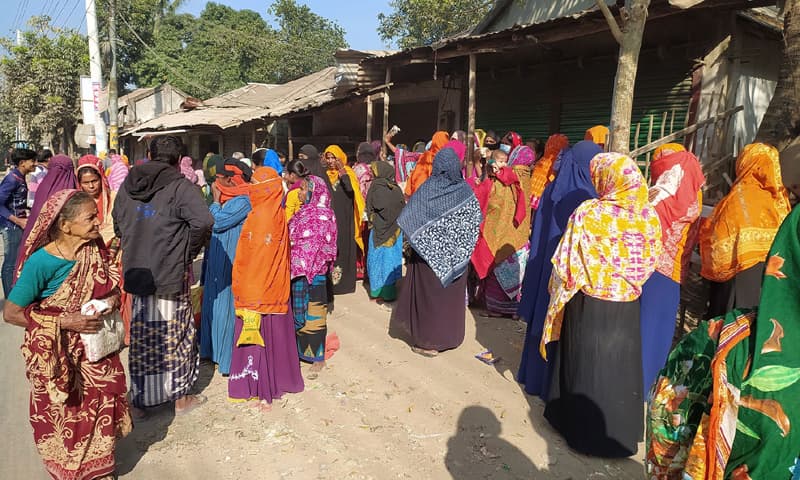 অপ্রতুল বরাদ্দ, ঝিনাইদহে ওএমএস’র চাল না পেয়ে ফিরে যাচ্ছে মানুষ
